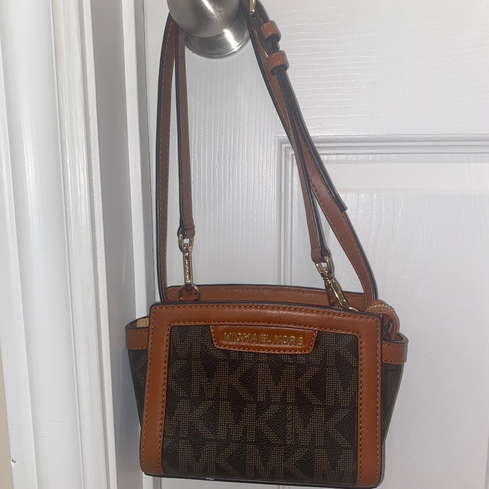 Michael Kors mini cross body